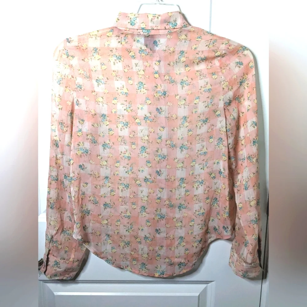 About A Girl XS Long Sleeve Button Down Blouse Pastel Gingham & Roses - Picture 5 of 7
